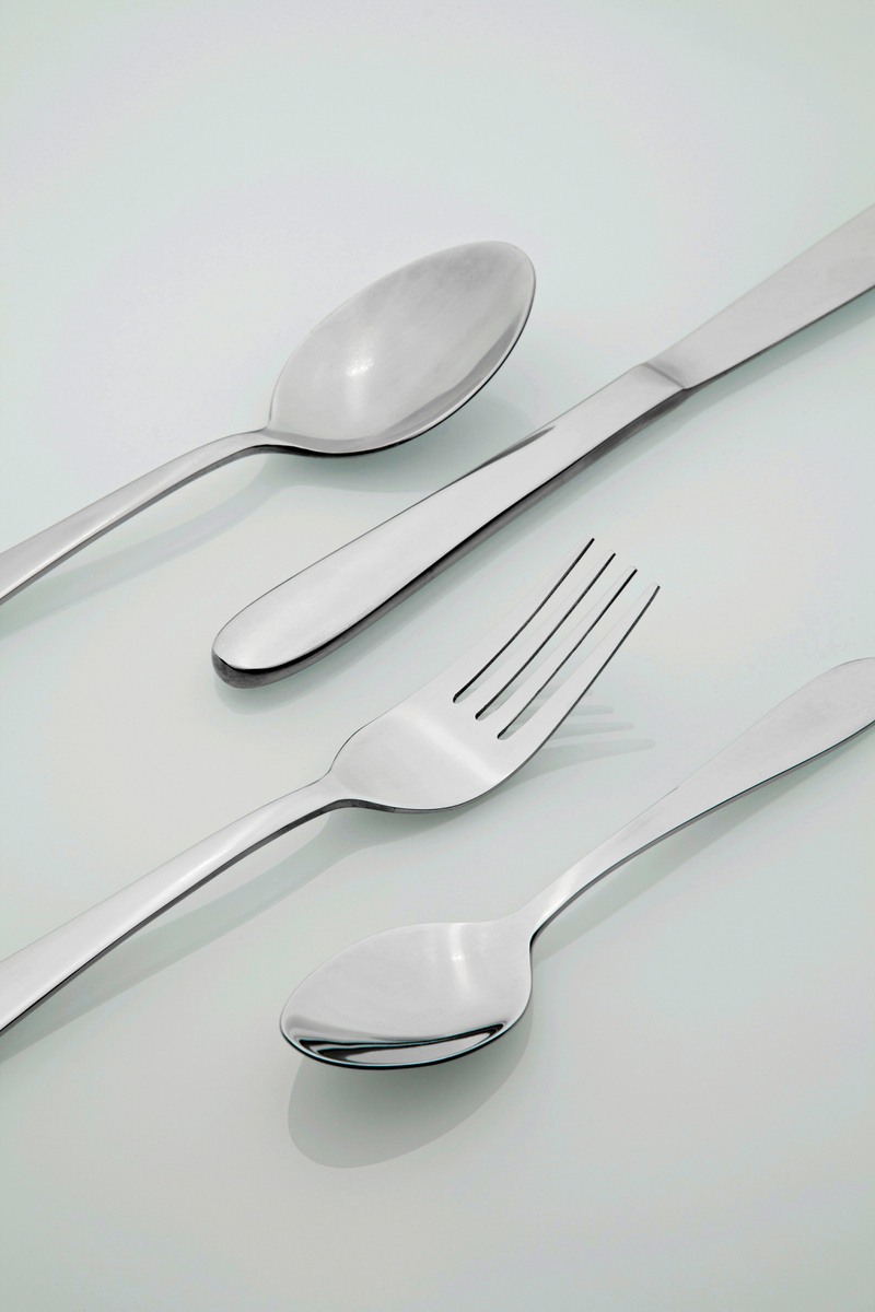 Nóz obiadowy 225 mm Paris