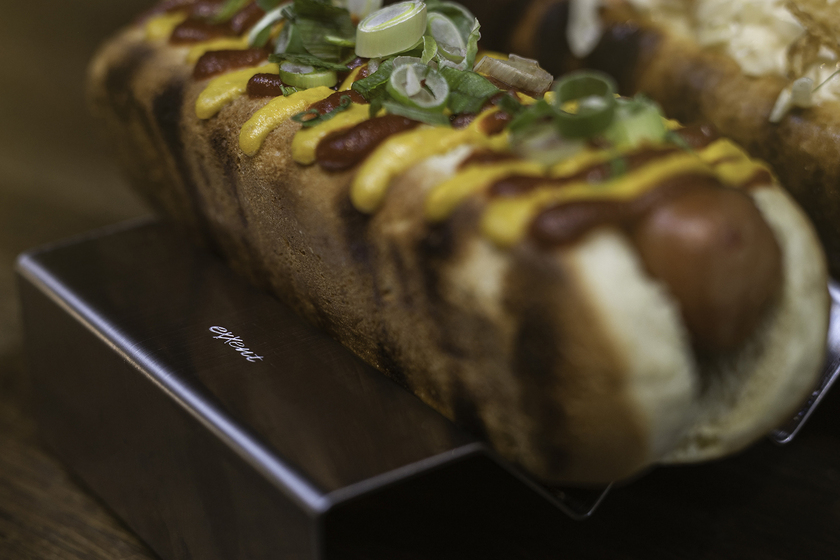 Stojak na hot dogi